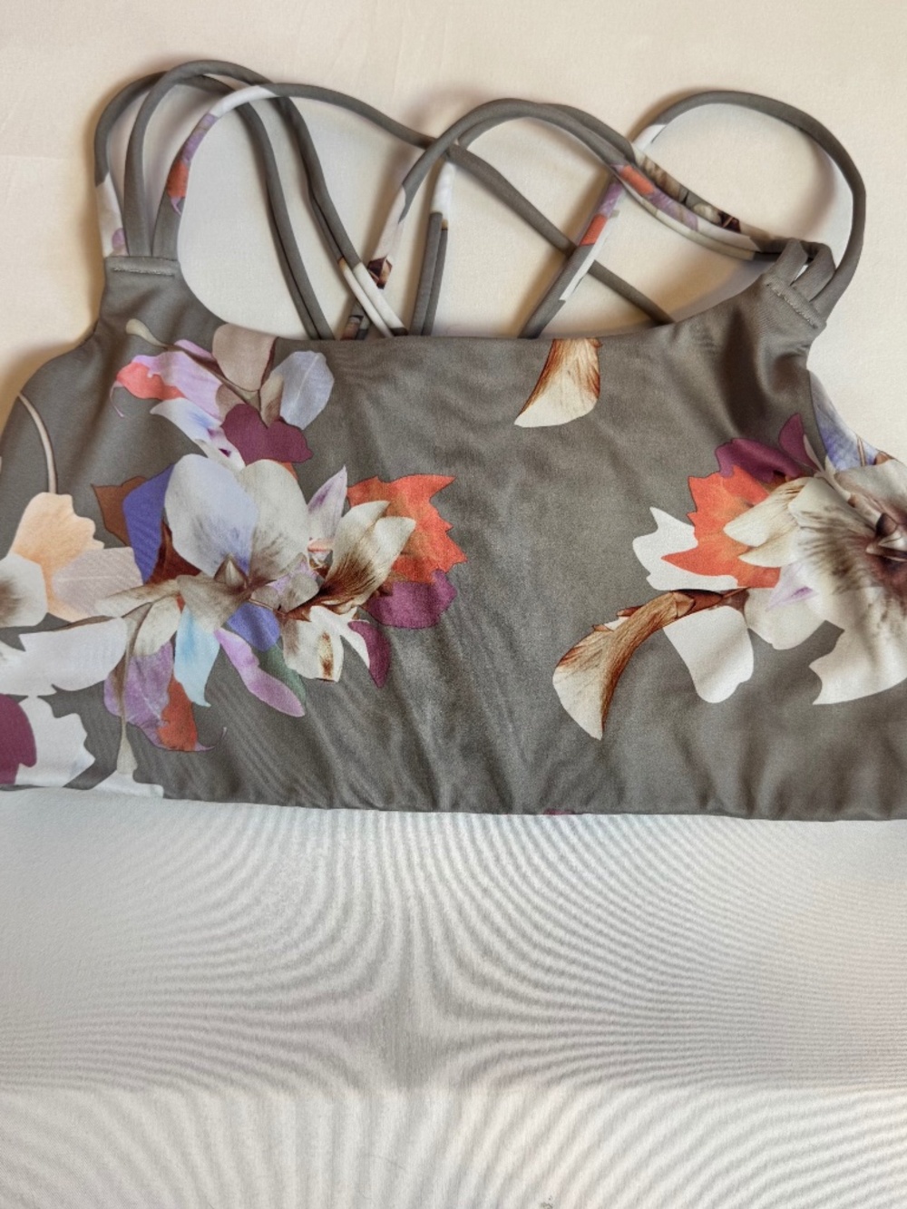 Athleta Hyper Focused Bra in Powervita Botanical Print Size Medium